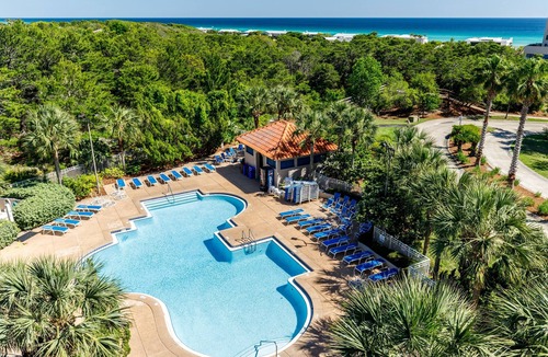 Sandestin Condo | Large Heated Pool + Hot Tub! Private Beach Access!