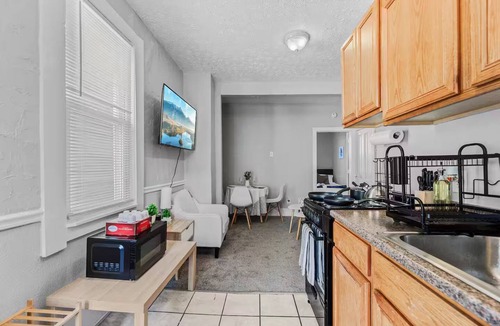 Little Italy Apartment | Little Italy · 2 TVs · 2 Cozy Beds · Fast Wifi
