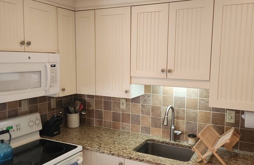 Bromley Mountain Condo | Lovely 2-bedroom condo in Bromley Village perfect for a relaxing getaway