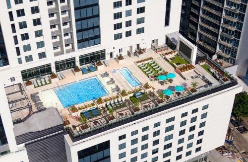 Midtown Apartment | Lux High Rise one stop 2 bedroom private Share kitchen Professional Respected apartment