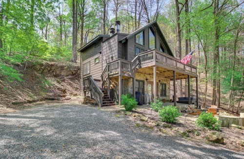 Walnut Mountain Cabin | Luxe Ellijay Cabin! Grand Views, Games & Hot Tub