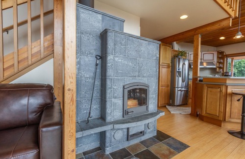 Juneau House | Luxury Auke Bay Chalet~ Ocean views, Hot tub, Sauna, fireplace, Ultimate Retreat