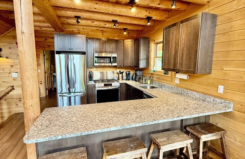Gilead Cabin | Luxury Cedar Log Cabin near Sunday River with Mtn Views, Hot Tub & Game Room
