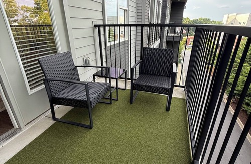 North Decatur Apartment | Luxury Comfort in Heart of Atlanta - Walk to Everything!
