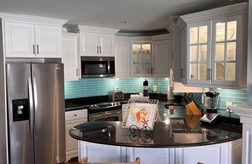 Hyannis Condo | Luxury Condo 3BR 3BA - Waterpark Passes Included! One summer week left.