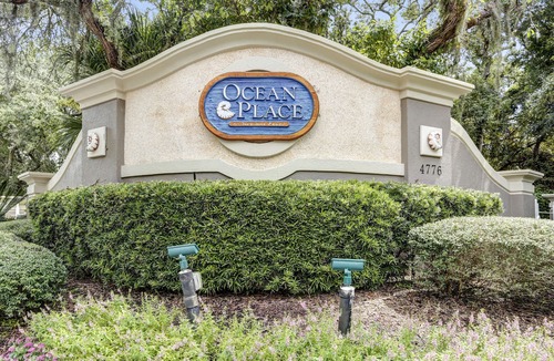Amelia City Condo | Luxury Condominium Next Door to the Ritz Carlton