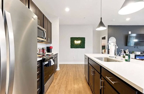 Italian Village Apartment | Luxury Italian Village | 3Bed | Pool, Gym, Parking, Patio