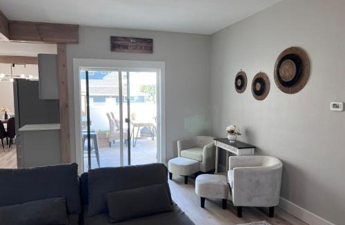 Harters Heights House | Luxury Notre Dame Home w/Hot Tub, Fire Pit & Game Day Location