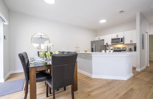 Lake Berkley House | Luxury Townhome 4 bed + 3 bath + Private Pool in front of the Clubhouse Resort!