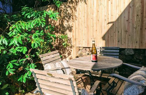 Marblehead House | Magical Little Home in Historic District I Parking I Rustic Luxury I Outdoor Seating