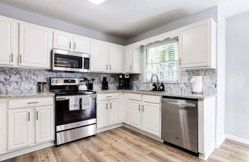 Marietta House | Marietta's Little Hideaway with cinema & game room
