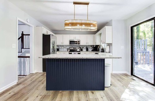 Marietta House | Marietta's Little Hideaway with cinema & game room
