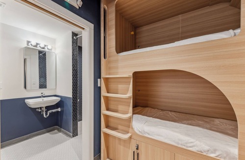 West End Hostel | Meco Hotel - Hostel