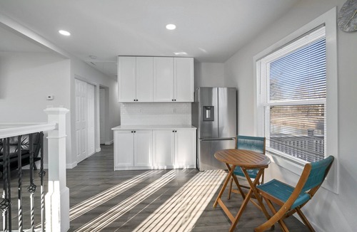 Delaware House | Modern 4BR Retreat on 3 Acres w/Hot Tub & Pond