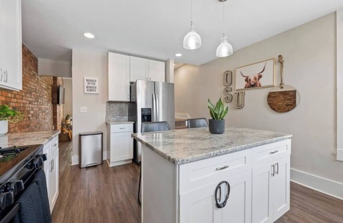 Downtown Columbus House | Modern Boho Condo | Walk to Downtown Columbus
