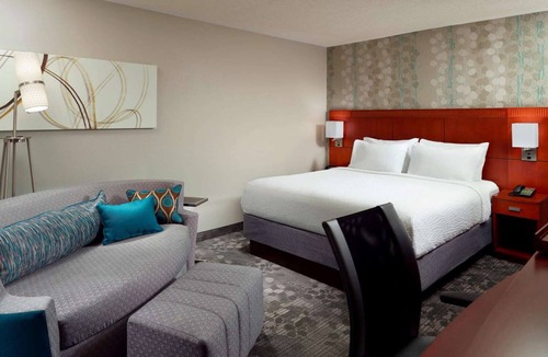 Home Park Hotel | Modern Hotel Stay | Pool, Gym & Free WiFi in Midtown Atlanta