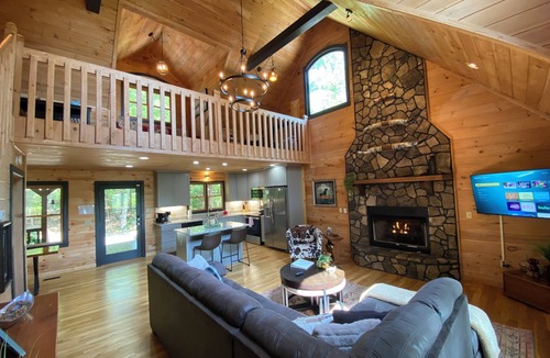 My Mountain Cabin | Mountain Gypsy, Hot Tub, Games Indoor/Outdoor