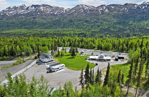 Chugiak Apartment | Mountain View Efficiency Apt Near Eklutna Lake