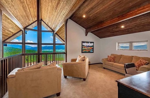 Angel Fire Ski Chalet | Mountainside Chalet in Angel Fire