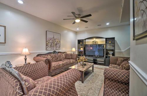 Barclay Drive House | Nashville Home w/Seasonal Pool < 5 Mi to Dtwn!