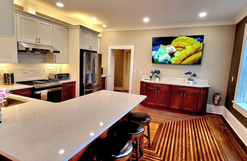 Saratoga Springs Condo | New 1st floor - One block to Restaurants, Shops, Cafes, Music, Spas -near Track!