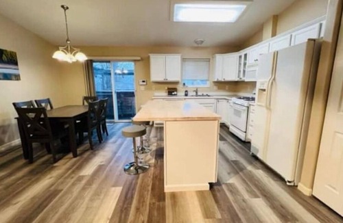 Bayshore - Klatt House | New - Cozy Ranch House with Hot Tub, 3 bdrms and 2 baths