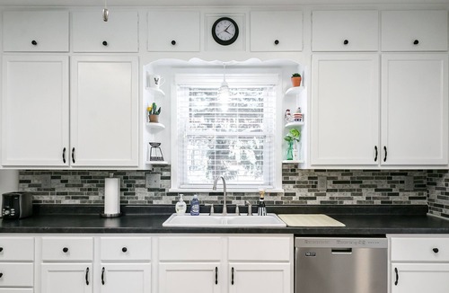 Harters Heights House | NEW LISTING! Walking distance to Notre Dame, 3BR - 1.5BA House. Go Irish ☘️💙☘️
