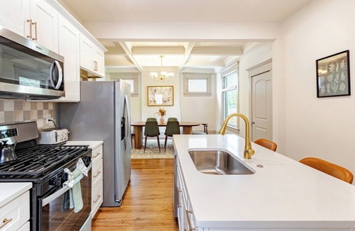Franklin Park House | Newly Renovated Historic Gem - Central Location to Downtown, Spacious for Family