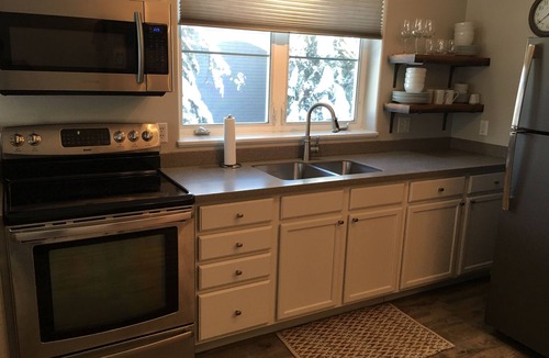 College Apartment | Newly Renovated In-Town Apartment - Close to everything!