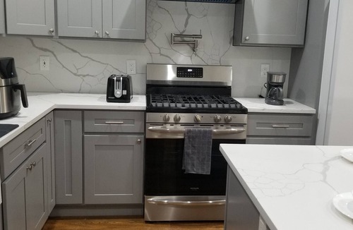 Milton House | Newly Renovated Open-Concept living space, close to Boston, plenty of parking