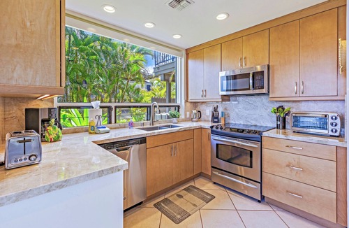 Kapalua Condo | Oceanfront Luxury Meets Maui Magic at Kapalua Bay Villas 23G4