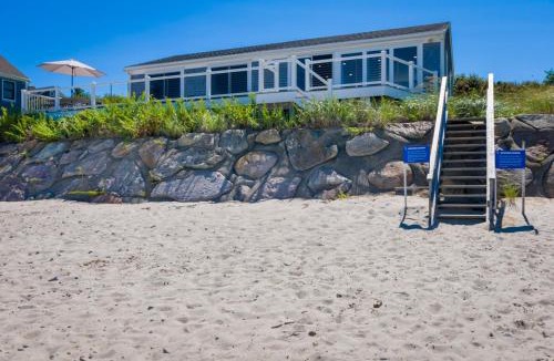East Sandwich House | Oceanfront Property with AC in Scorton Shores