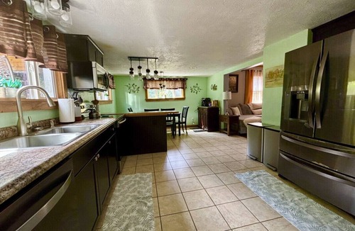 Ohiopyle House | Ohiopyle/Fallingwater Vacaction Home Private Pool/Hot Tub/Firepit/Pet Friendly