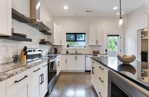 Murfreesboro House | Outdoor Oasis +Fire Pit + Game Room + Sleeps 10