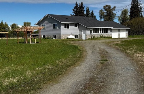Ninilchik House | Overlooking the Cook Inlet with an Awesome View