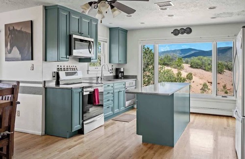 Northeast Santa Fe House | Panoramic Views, Walk to the Plaza, Flexible Space