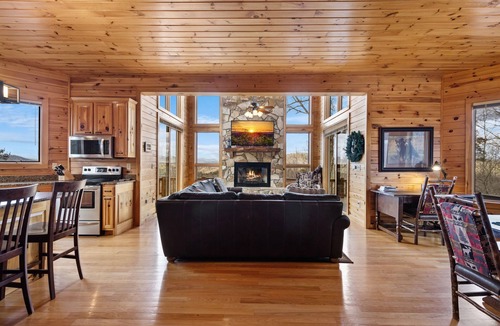 My Mountain Cabin | Peaks & Quiet Retreat - Views From Every Room and Dog Friendly