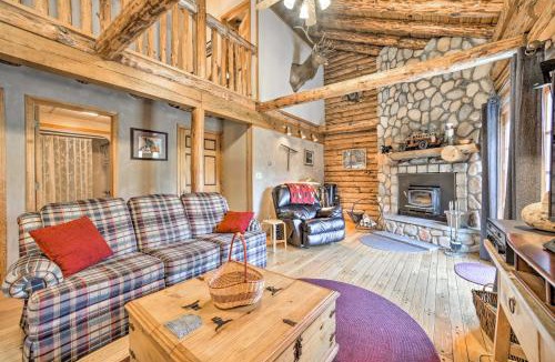 Maplecrest House | Pet-Friendly New York Cabin w/Hot Tub & Game Room