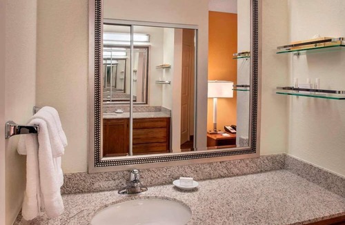 Bethlehem Hotel | Pet-Friendly Unit | 4.3 Miles to Allentown Art Museum | Free Breakfast