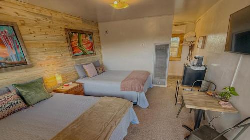 Bluff Hotel | Pinion 6 Mokee in Bluff Kitchen, Sleeps 4