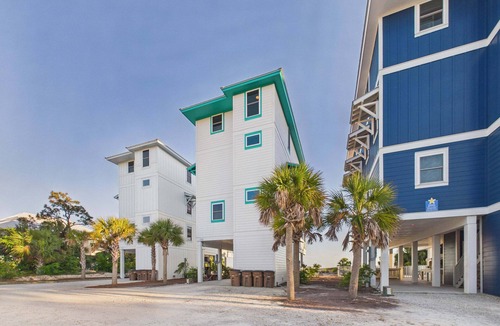 Indian Pass House | Pink Sands 1492-Gulf Front Pool-Sleeps 20