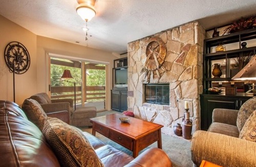 North Park City Condo | Platinum Rated 2BR Sleeps 7/8 Walk to the Slopes, Downtown. Location,Location!
