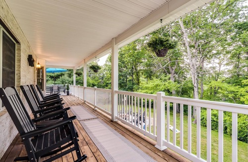 Elkton Other | Pond Farmhouse w/7 Bedrooms, Hot Tub, Game room, Fire pit, Pet-Friendly!