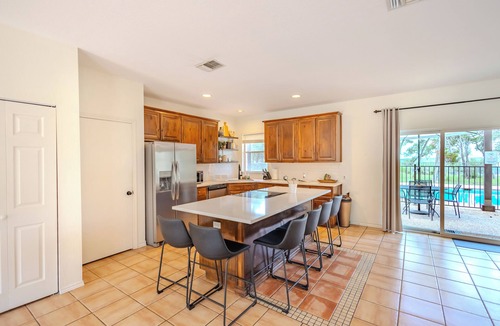 Canyon Lake House | Private 20 Acres-HotTub-Pool-Overlooks-Family Reunions-Micro Weddings!