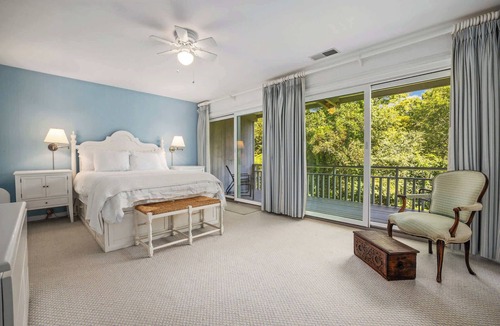 Dorset House | Private 5-BR Mountain Estate 10-Min to Manchester