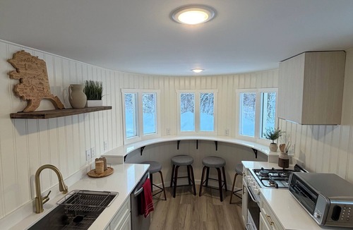 Rabbit Creek House | Private, cozy home in Anchorage