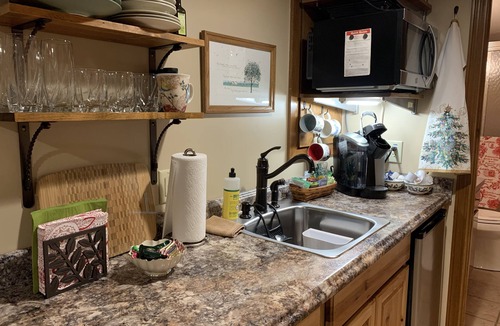 Polaris Apartment | Private Entry Studio with Gas Fireplace @ I-71 Polaris near Chase