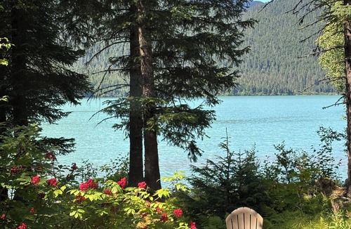 Primrose House | Private lakefront home on gorgeous Kenai Lake!