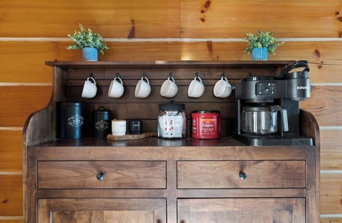 My Mountain Cabin | Private Pool Cabin Sleeps 16 - Perfect for family getaways. Pet Friendly