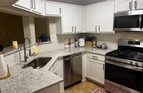 Channelview House | PRIVATE SPACIOUS AND COZY 3-bedroom house in charming Channelview relaxing stays